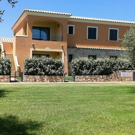 Residence Edilmare San Teodoro Bagian luar foto